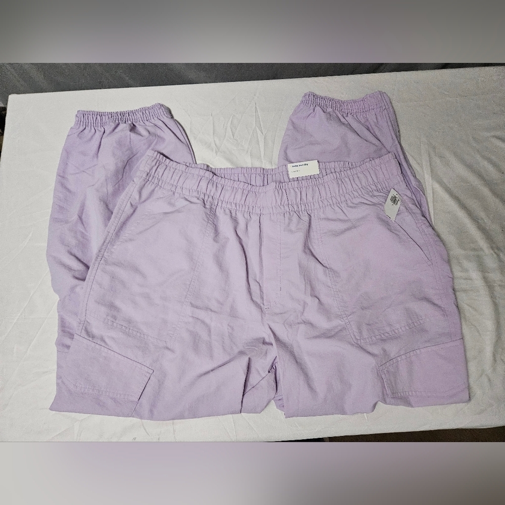 Old Navy NWT Ankle-Zip Cargo Joggers Womens Lavender Quick Dry Nylon! - Picture 2 of 9